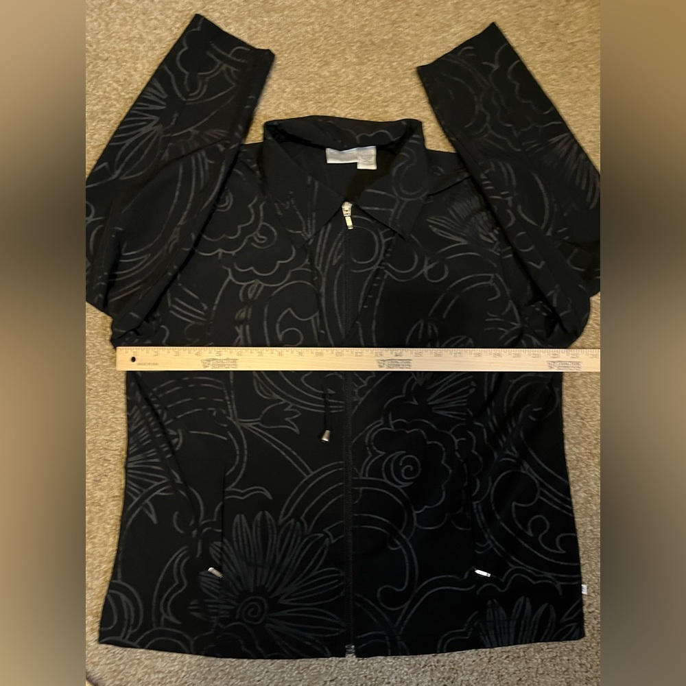 Chico’s Zenergy Embossed Black Floral Pattern Jacket size XL - Picture 9 of 14